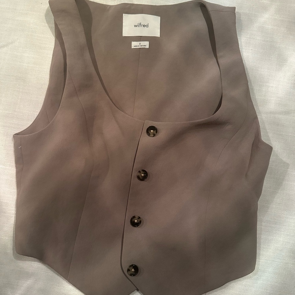 Wilfred Beige Buttoned Vest